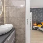 Βίλα House With Pool Mimi *