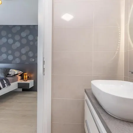 Villa House With Pool Mimi *