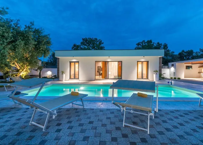 Вилла House With Pool Mimi *