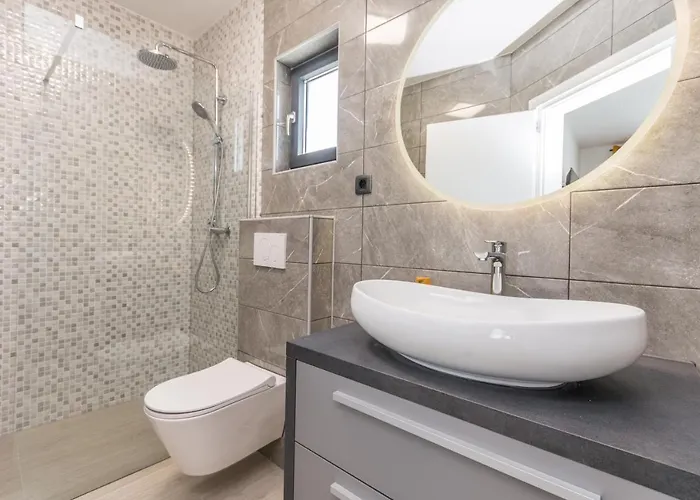 Вилла House With Pool Mimi