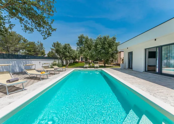 House With Pool Mimi Вилла Биоград-на-Мору