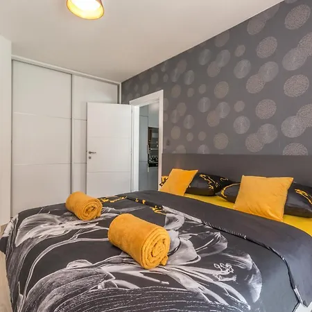 Villa House With Pool Mimi Biograd Na Moru