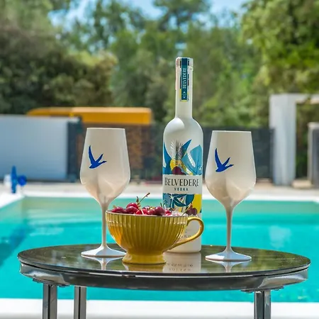 House With Pool Mimi ביוגראד נה מורו