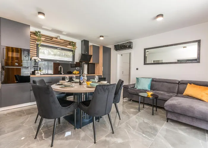 빌라 House With Pool Mimi *